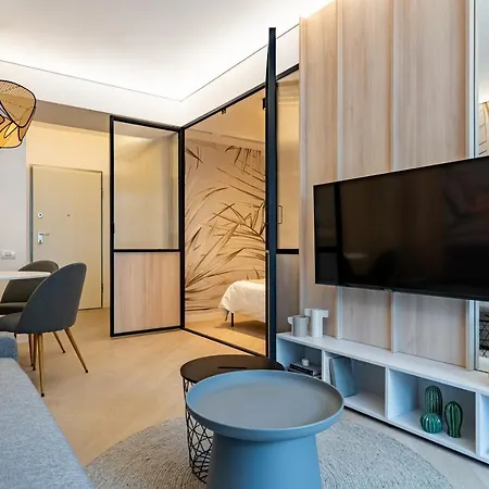 North By Urbanesq Cortina D בוקרשט