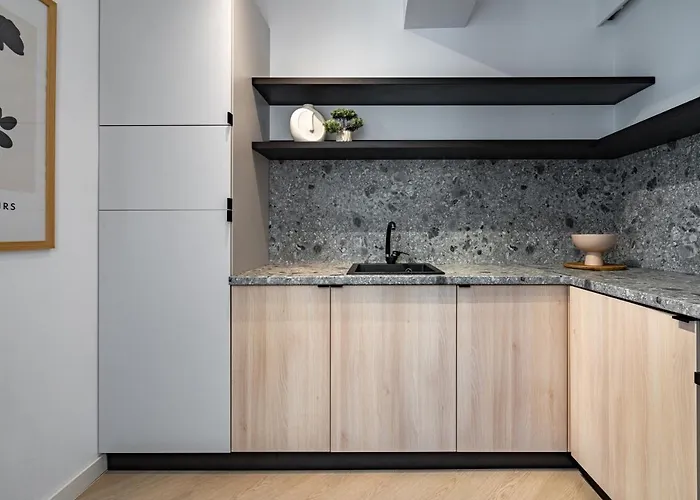 North By Urbanesq Cortina D Bukurešť