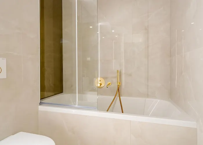 North By Urbanesq Cortina D * Бухарест