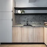 North By Urbanesq Cortina D 布加勒斯特